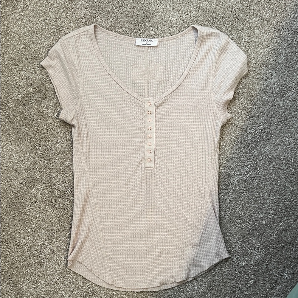 Zenana size Medium Cream Short-Sleeve Henley Top